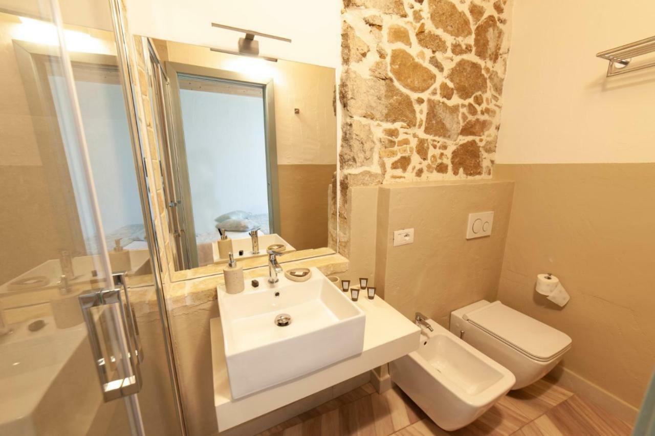 Perdas Rooms Villasimius Eksteriør billede