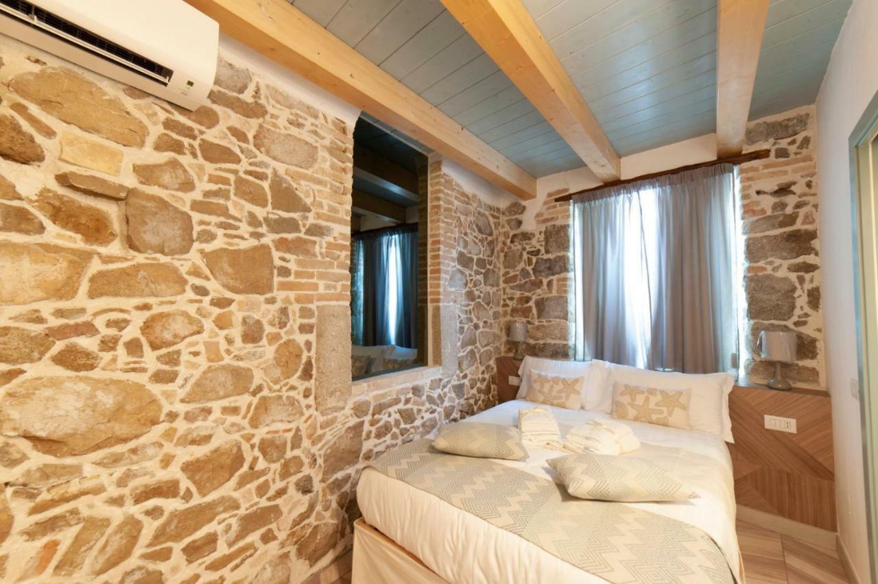 Perdas Rooms Villasimius Eksteriør billede
